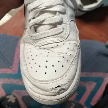 Nike Ayakkabısındaki Erken Çatlama Ve Yırtılma, Mağaza Ret Kararına Karşı Değişim Talebi