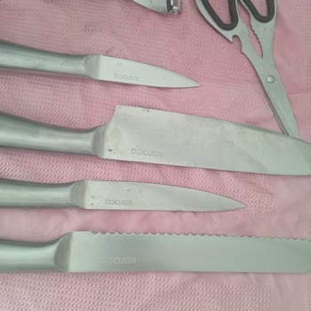 Karaca Bıçak Setinin Tekrar Eden Paslanması Ve İade Talebim