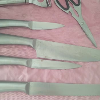 Karaca Bıçak Setinin Tekrar Eden Paslanması Ve İade Talebim