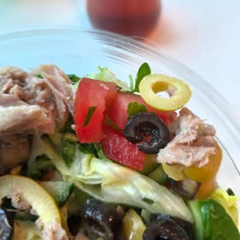 Salata İçinde Kıl Bulunması Ve Cevapsız Şikayet Sonucu Ücret İadesi Talebi