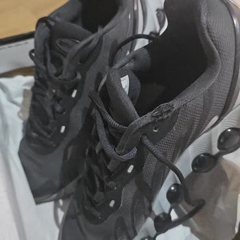 Nike Ayakkabısının Bilek Kısmının Bir Ayda Sökülmesi Ve Açıklama Eksikliği
