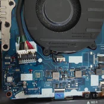 Yanık Kokulu HP Laptopta Acil Servis Ve Ürün Değişimi Talebi