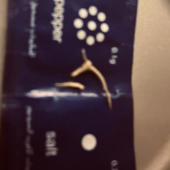 Uçakta Yemekte Plastik Parça Bulunması Ve Üç Hafta Sonra Geri Dönüş Yok
