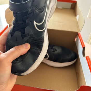 Nike Çocuk Koşu Ayakkabılarında Üretim Kaynaklı Ayıp Ve Değişim Talebi