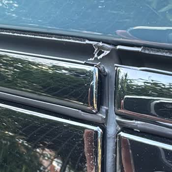 Cupra İstanbul Servisinde Araç Yıkama Sonrası Far Çizikleri Ve Plastik Parça Yanıkları