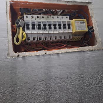 Adana Çukurova’da Tekrarlayan Elektrik Kesintileri Ve Can Güvenliği Tehlikesi