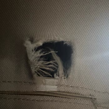 İstikbal Köşe Koltukta Yayların Çıkması Ve Alt Kısmın Yırtılması, Tekrarlanan Servis Çağrıları