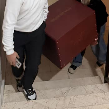Yanlış Renkli Kırlent, Yırtık Nevresim Ve İade Sıkıntısı