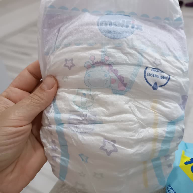 Molfix Bebek Bezi Yeni Takılmasına Rağmen Çişi Dışarı Taşıyor
