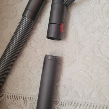 Dyson Elektrikli Süpürge Borusu Aniden Kırıldı Ve Mağduriyet Giderilmedi