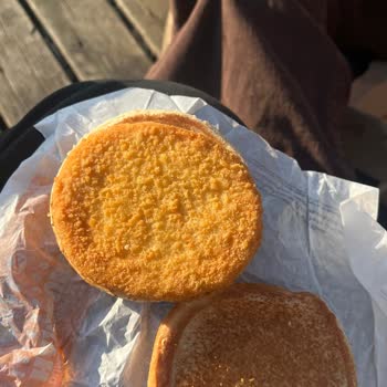 Marulsuz Ve Mayonezsiz Kuru Tavuk Burger Şikayeti