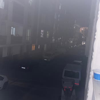 Esenyurt Pınar Mahallesinde Aydınlatma Lambaları Çalışmıyor, Acil Tamir Talebi