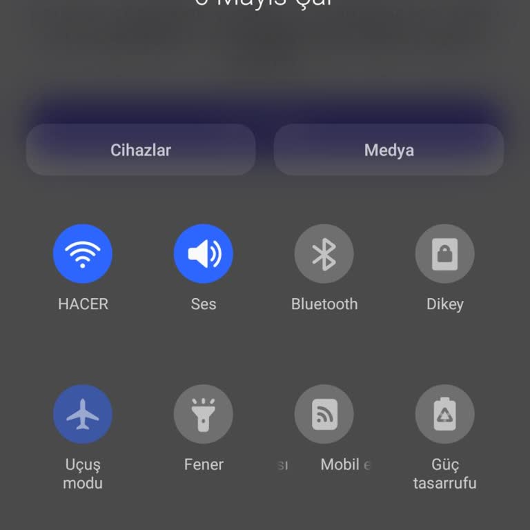 Uçak Modu Simgesi Silikleşti, Telefon Şebeke Bağlantısını Kesiyor