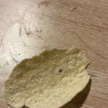 Siyah Yabancı Madde İçeren Patates Cipsi: Hijyen Ve Sağlık Endişesi