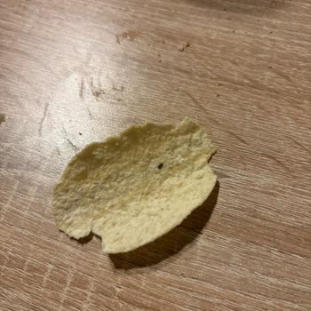 Siyah Yabancı Madde İçeren Patates Cipsi: Hijyen Ve Sağlık Endişesi