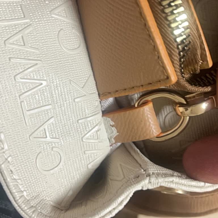 Deichmann Çanta Üretim Hatası: Fermuar Ve Askı Bağlantısında Değişim Talebi