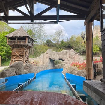 Vialand'de Kalabalık Ve Sıra Sorunu