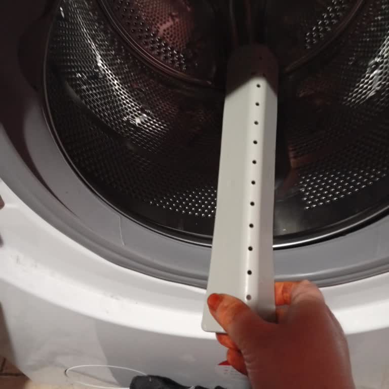 Hoover Çamaşır Makinesinde Garanti Dışı Parça Ücreti Ve Yüksek Servis Bedeli