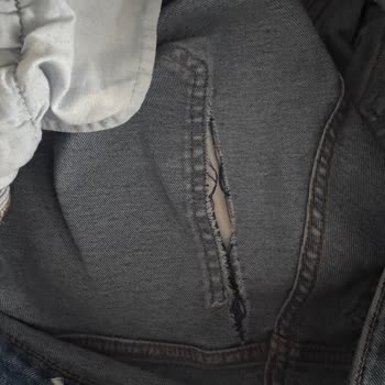 Mango Jean Pantolonunda Cep Dikişi Açıldı, Değişim Talebi Haksızca Reddedildi