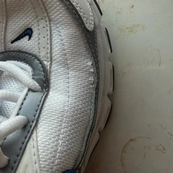 Nike Türkiye'den Yardım Alamayan Müşterinin Tek Günlük Ayakkabı Defekti Ve İade Talebi