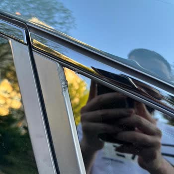 Kayadibi Cupra Servisinde Cam Plastiği Deformasyonu Ve Yanıtsızlık