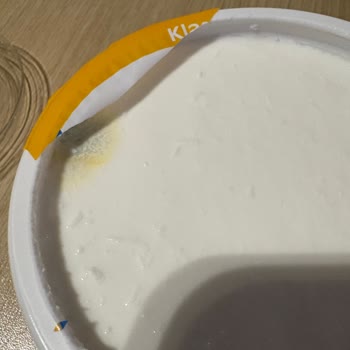 Küflü Yoğurtla Sağlık Endişesi Ve İade Talebi