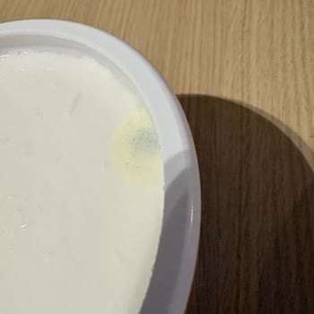 Küflü Yoğurtla Sağlık Endişesi Ve İade Talebi