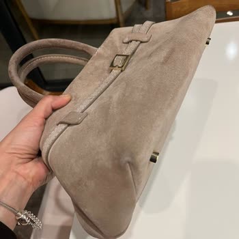 Manu Atelier Süet Çantada Erken Kararma, Değişim Talebi