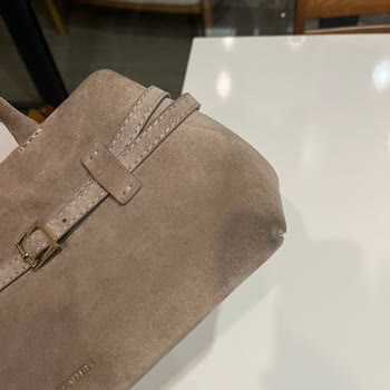 Manu Atelier Süet Çantada Erken Kararma, Değişim Talebi