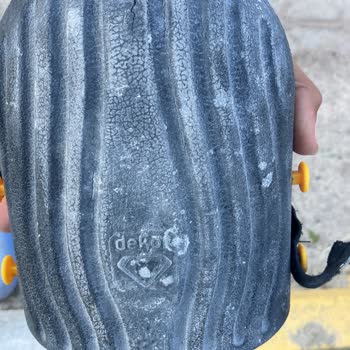 Dekortools Dizliğin İç Tarafında Çatlamalar Oldu