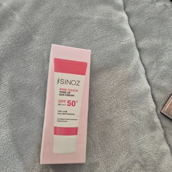 Sinoz Pink Touch Güneş Kremi Cildimde Pütürlü Ve Yamalı Görünüm Oluşturdu