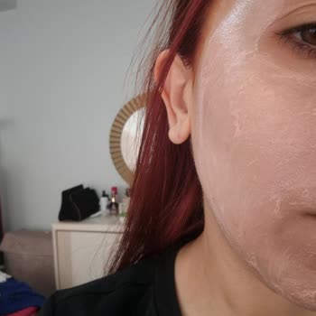 Sinoz Pink Touch Güneş Kremi Cildimde Pütürlü Ve Yamalı Görünüm Oluşturdu