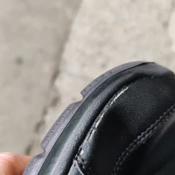 Skechers Ayakkabımda Yırtılma, N11 Mağazası İadeyi Reddetti