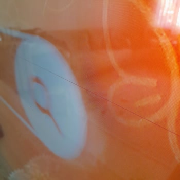 Satın Aldıktan Bir Ay Sonra Samsung TV'de Sürekli Ekran Çizgisi