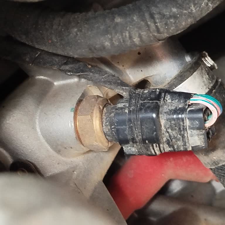 Arora Chinf 318 Motosikletinde Sürekli Hararet Arızası Ve Geri Ödeme İsteği