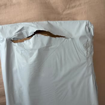 Penti Siparişimde Yırtık Paket Ve Eksik Fatura