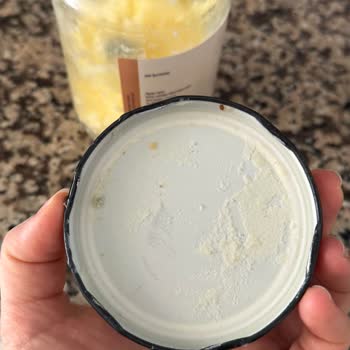 Küflenen Tereyağı Üzerinde Paketleme Ve Son Kullanma Tarihi Sorunu