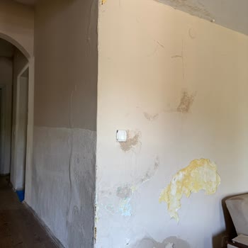 Hijyen Sıfır, Pas Ve Küf İçindeki Otelde Ayrıcalıklı Üyelere Zorunlu Yerleştirme