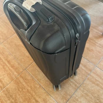 Mersin Nur Turizm'de Kırılan Valiz Ve Cevapsız İletişim