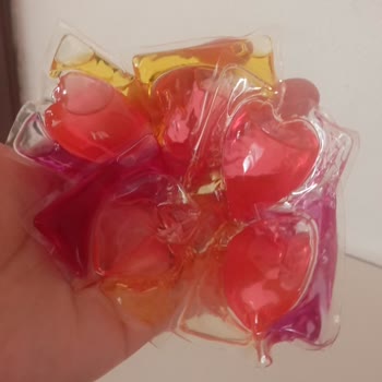 Peros Çamaşır Kapsüllerinin Yapışık Ve Patlamış Çıkması