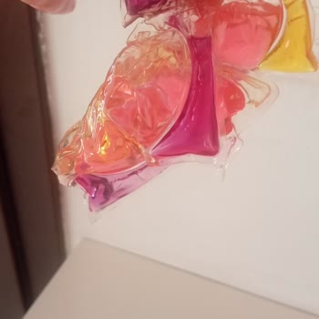 Peros Çamaşır Kapsüllerinin Yapışık Ve Patlamış Çıkması