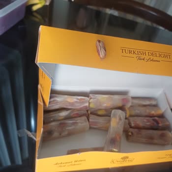 Antep Fıstıklı Lokumda Kabuklu Fıstık Ve Diş Riski