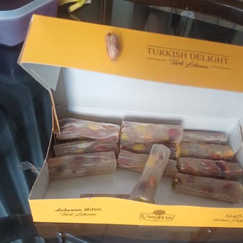 Antep Fıstıklı Lokumda Kabuklu Fıstık Ve Diş Riski