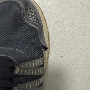 Skechers Ayakkabım 8 Ayda Dikiş Atması, 2 Yıllık Garanti 6 Ay Olarak Reddedildi