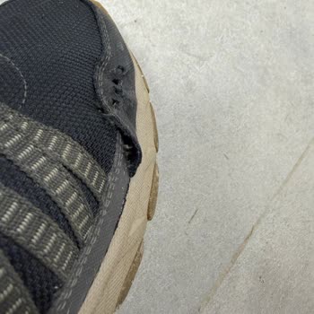 Skechers Ayakkabım 8 Ayda Dikiş Atması, 2 Yıllık Garanti 6 Ay Olarak Reddedildi