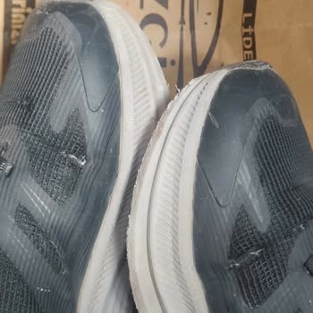 Garanti Kapsamındaki Spor Ayakkabının Hızlı Yırtılması Ve Kullanıcı Hatası İddiası