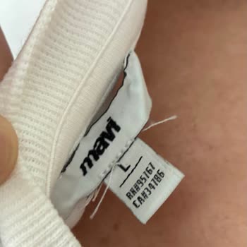Kısa Sürede Delik Açan 600 TL'lik Tişört İçin İade Talebi