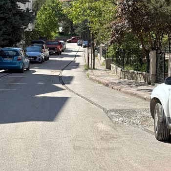 Superonline Şebeke İnşaatı Sonrası Çukurlu Sokaklar Çocuklar İçin Tehlike