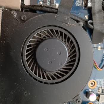 Temizlenmemiş Laptop Ömür Boyu Bakım Vaadi İhlali