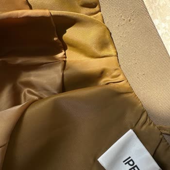 İpekyol Trençkotu Bir Ayda Tüylendi, 9.000 TL’lik Ürün İçin Değişim Ve İade Talebi